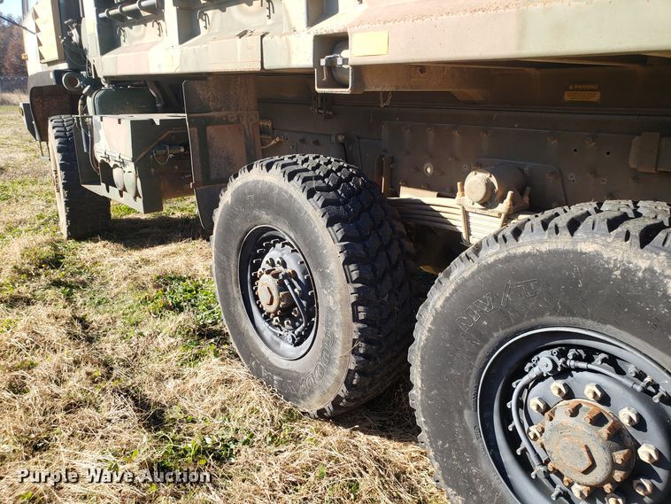 image for item ET9971 1994 Stewart & Stevenson MTV M-1090 dump truck