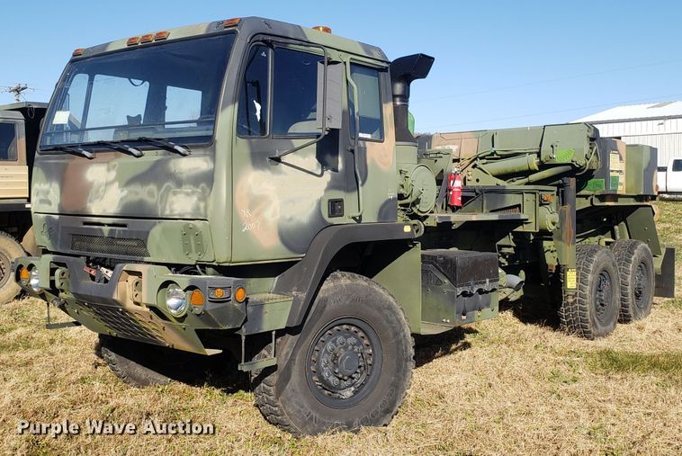 image for item ET9972 2007 Stewart & Stevenson MTV M-1089A1 wrecker truck