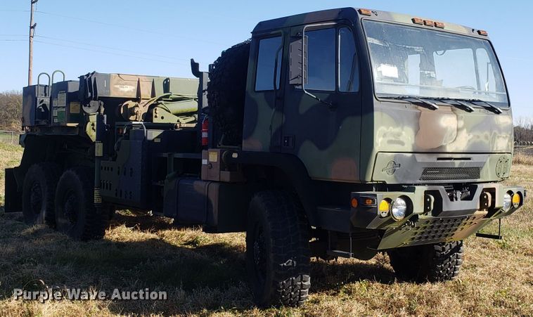 image for item ET9972 2007 Stewart & Stevenson MTV M-1089A1 wrecker truck