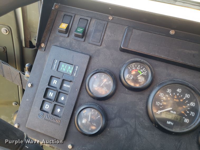 image for item ET9972 2007 Stewart & Stevenson MTV M-1089A1 wrecker truck