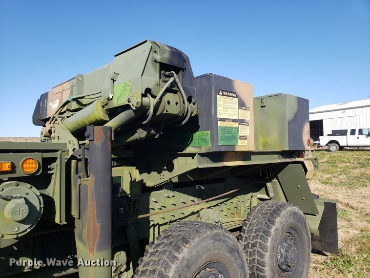 image for item ET9972 2007 Stewart & Stevenson MTV M-1089A1 wrecker truck