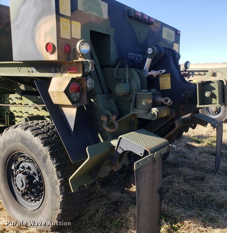 image for item ET9972 2007 Stewart & Stevenson MTV M-1089A1 wrecker truck