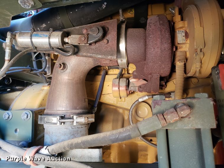 image for item ET9972 2007 Stewart & Stevenson MTV M-1089A1 wrecker truck