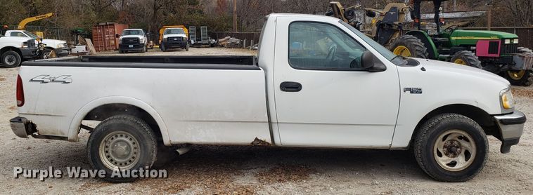 image for item ET9981 1997 Ford F150 pickup truck