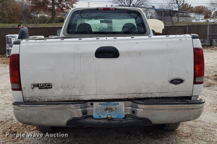 image for item ET9981 1997 Ford F150 pickup truck