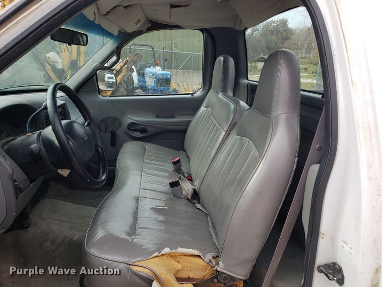 image for item ET9981 1997 Ford F150 pickup truck