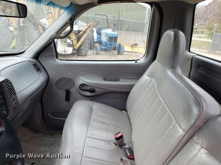 image for item ET9981 1997 Ford F150 pickup truck