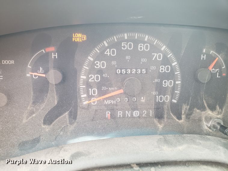 image for item ET9981 1997 Ford F150 pickup truck