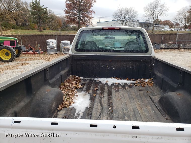 image for item ET9981 1997 Ford F150 pickup truck