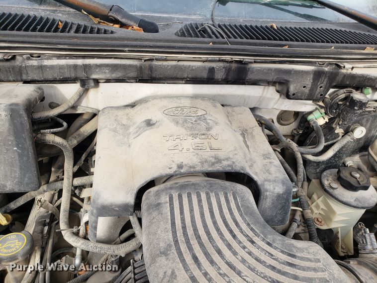 image for item ET9981 1997 Ford F150 pickup truck