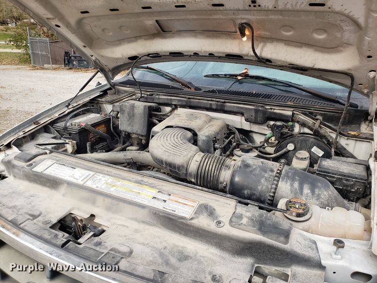 image for item ET9981 1997 Ford F150 pickup truck