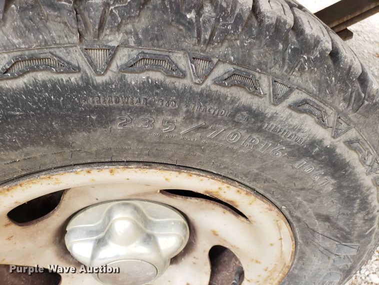 image for item ET9981 1997 Ford F150 pickup truck