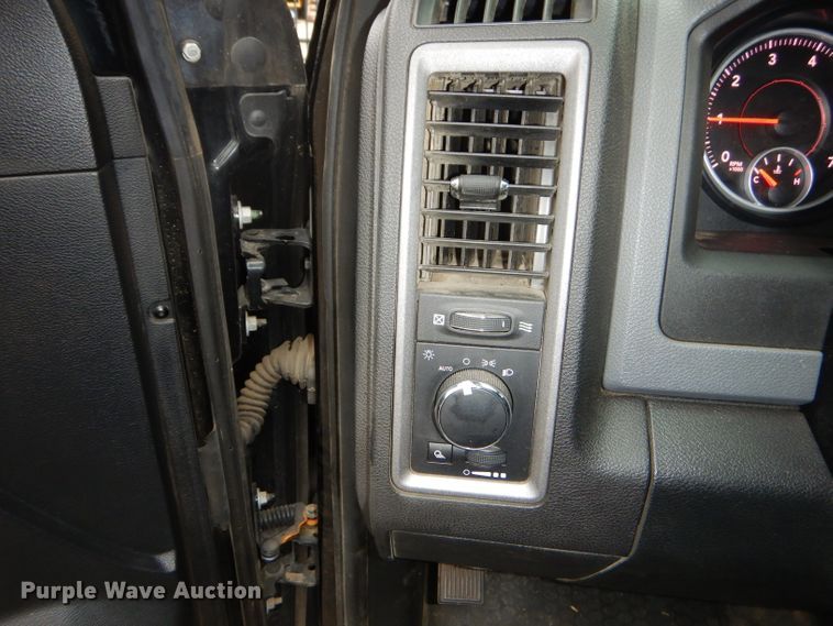 image for item FA9823 2014 Dodge Ram 1500 Crew Cab pickup truck