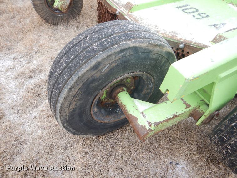 image for item FJ9876 Schulte XH1500 batwing rotary mower