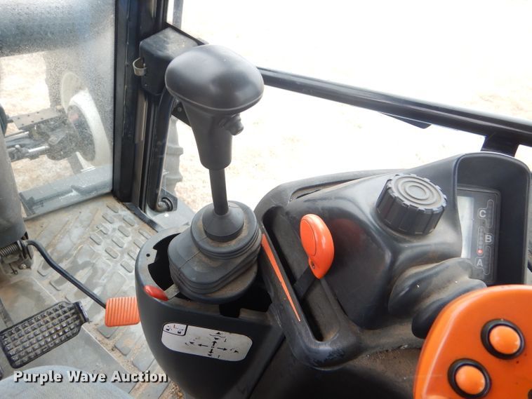 image for item FJ9878 2003 New Holland TM130 MFWD tractor