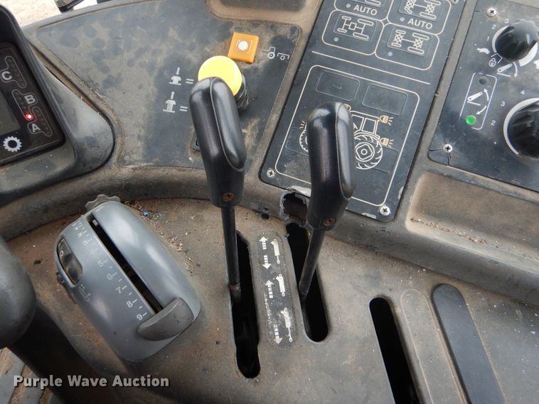 image for item FJ9878 2003 New Holland TM130 MFWD tractor