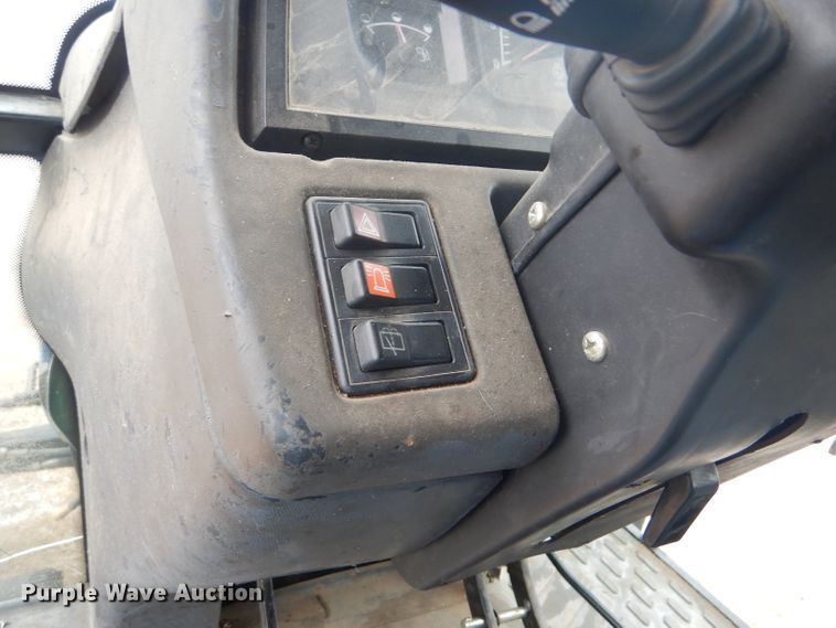 image for item FJ9878 2003 New Holland TM130 MFWD tractor