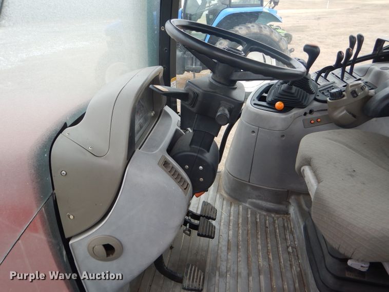 image for item FJ9879 2006 Case IH MXU125 MFWD tractor