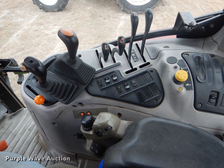 image for item FJ9879 2006 Case IH MXU125 MFWD tractor