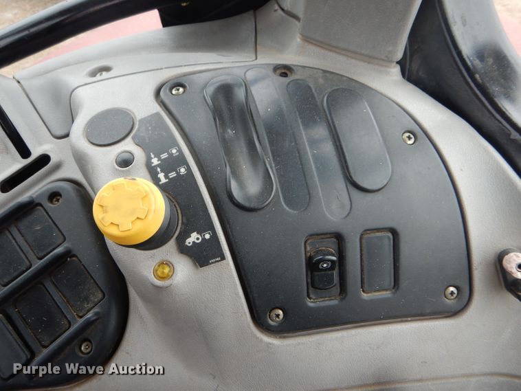 image for item FJ9879 2006 Case IH MXU125 MFWD tractor