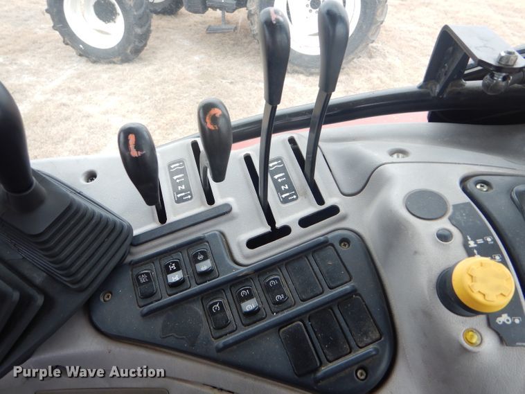 image for item FJ9879 2006 Case IH MXU125 MFWD tractor