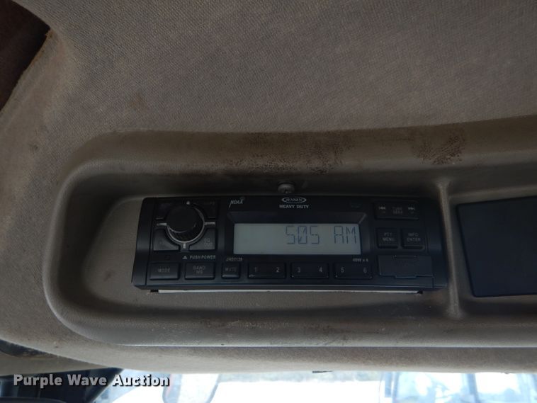 image for item FJ9879 2006 Case IH MXU125 MFWD tractor