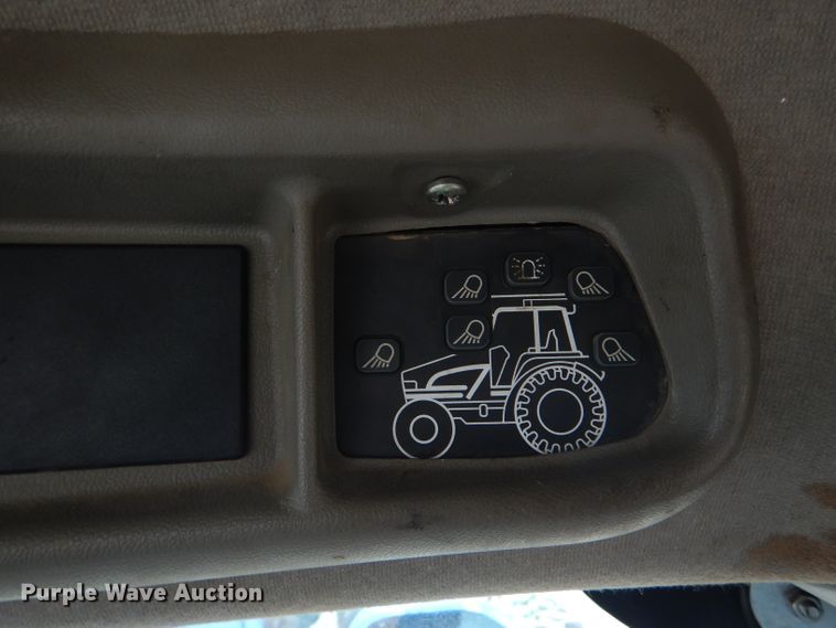 image for item FJ9879 2006 Case IH MXU125 MFWD tractor