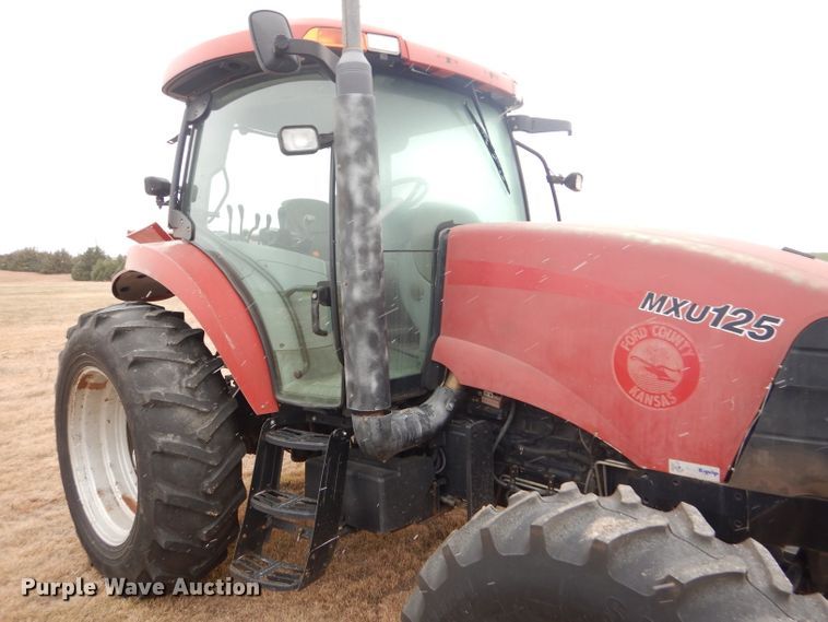 image for item FJ9879 2006 Case IH MXU125 MFWD tractor