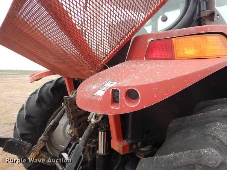 image for item FJ9879 2006 Case IH MXU125 MFWD tractor