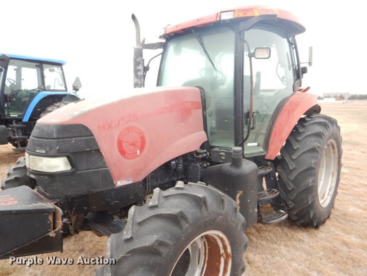 image for item FJ9879 2006 Case IH MXU125 MFWD tractor