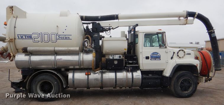 image for item FJ9882 1995 Ford L8000 sewer rodder truck