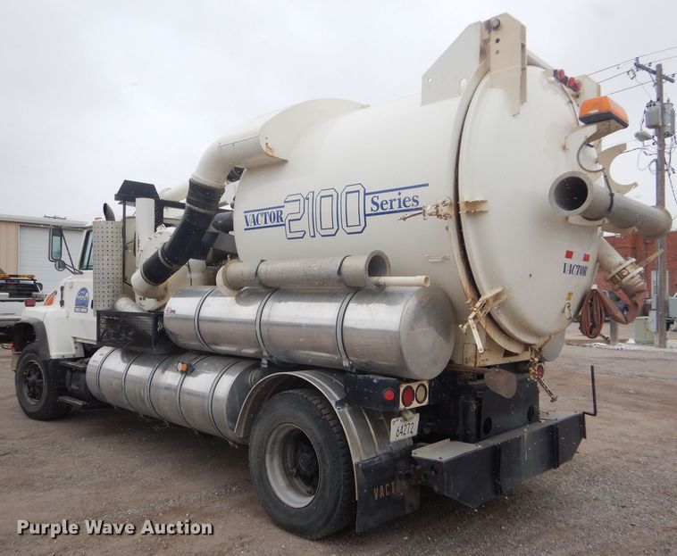 image for item FJ9882 1995 Ford L8000 sewer rodder truck