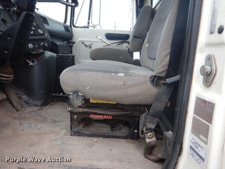 image for item FJ9882 1995 Ford L8000 sewer rodder truck