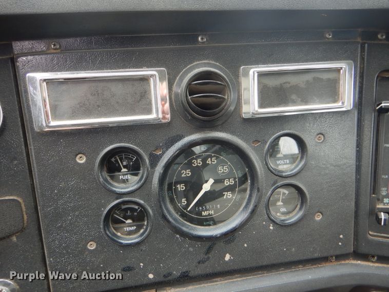 image for item FJ9882 1995 Ford L8000 sewer rodder truck