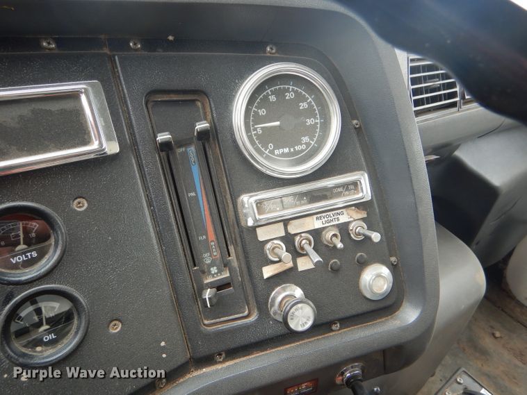 image for item FJ9882 1995 Ford L8000 sewer rodder truck