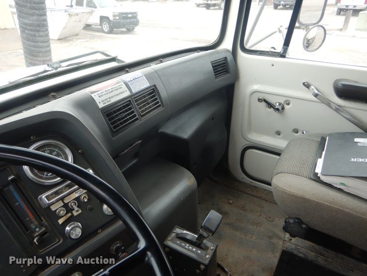 image for item FJ9882 1995 Ford L8000 sewer rodder truck