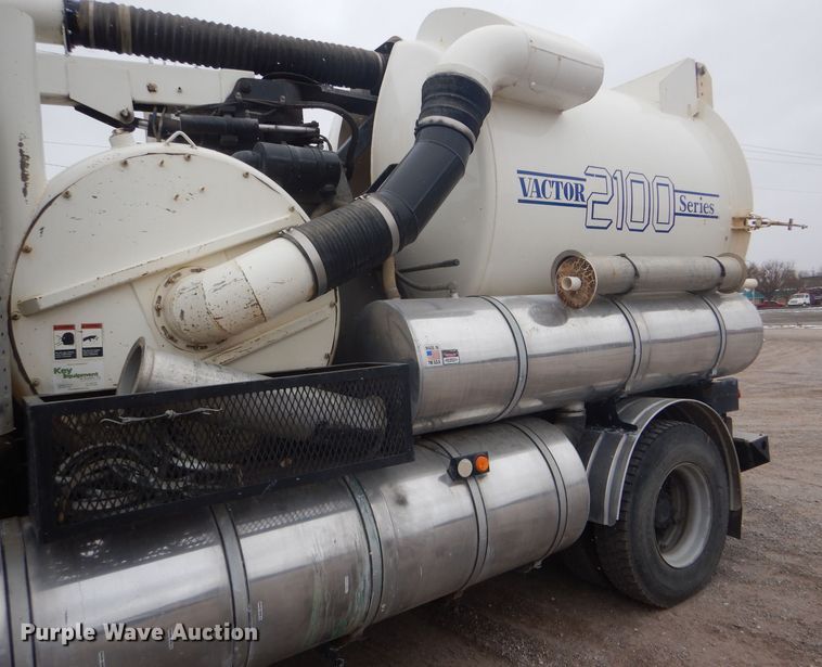 image for item FJ9882 1995 Ford L8000 sewer rodder truck