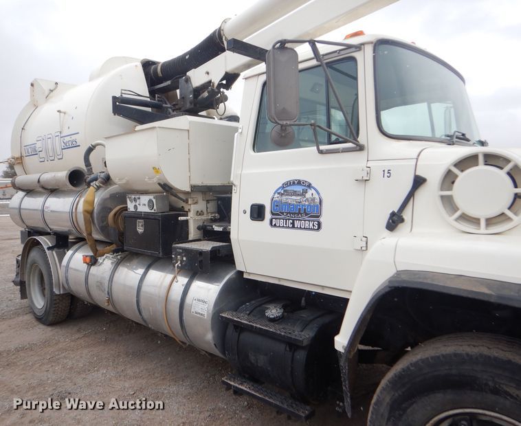 image for item FJ9882 1995 Ford L8000 sewer rodder truck