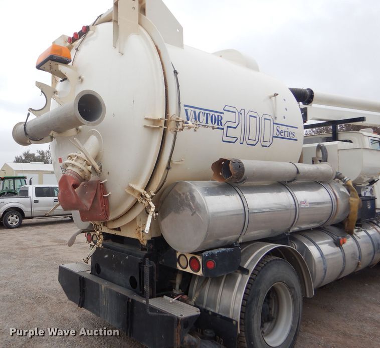 image for item FJ9882 1995 Ford L8000 sewer rodder truck