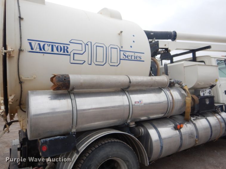 image for item FJ9882 1995 Ford L8000 sewer rodder truck