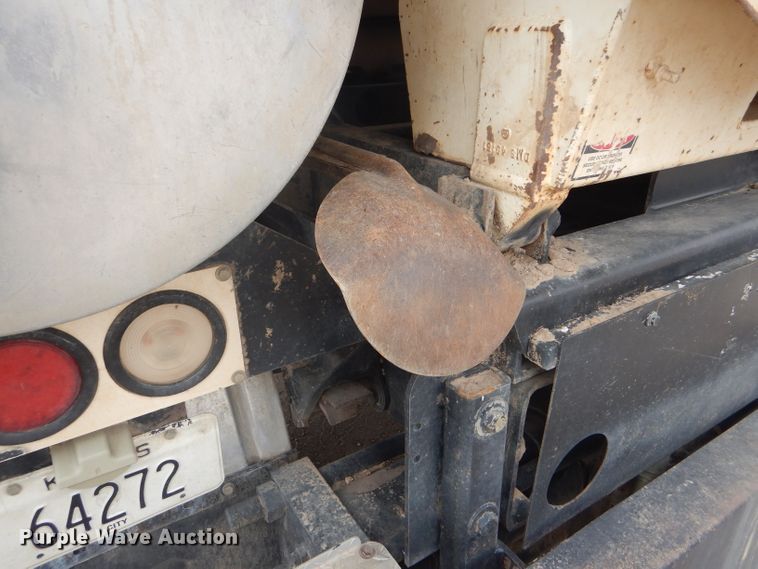 image for item FJ9882 1995 Ford L8000 sewer rodder truck