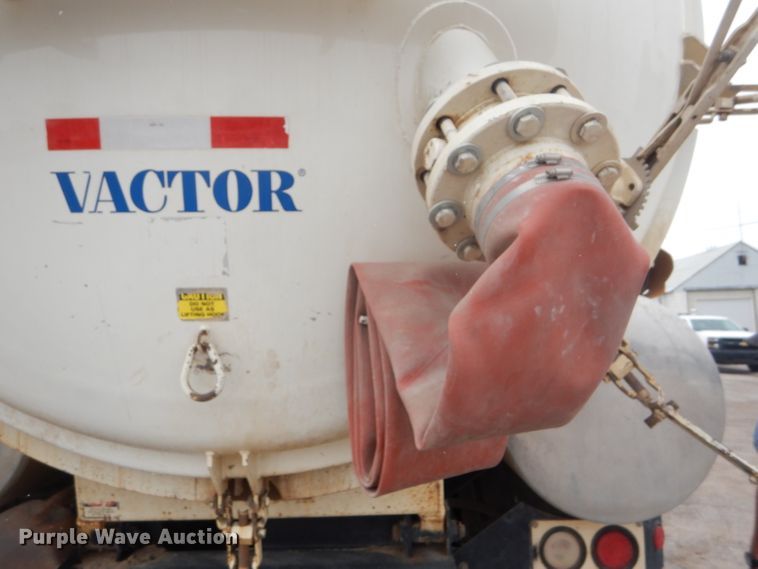 image for item FJ9882 1995 Ford L8000 sewer rodder truck