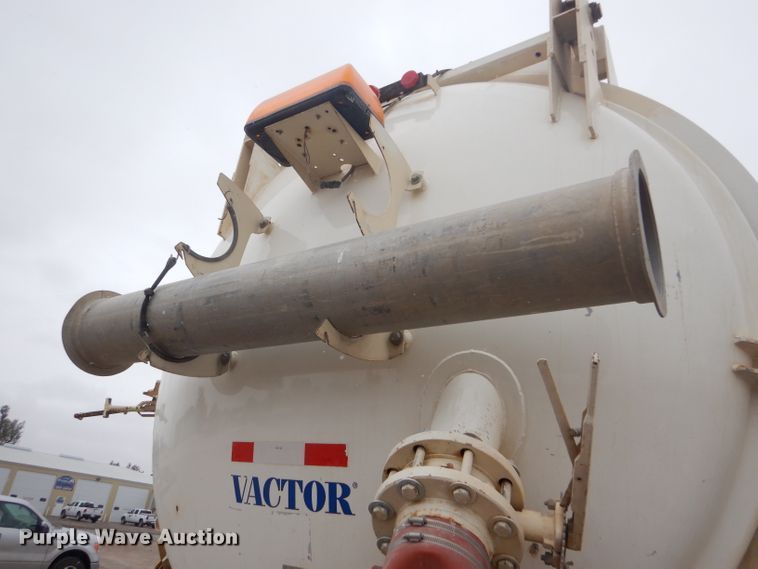 image for item FJ9882 1995 Ford L8000 sewer rodder truck