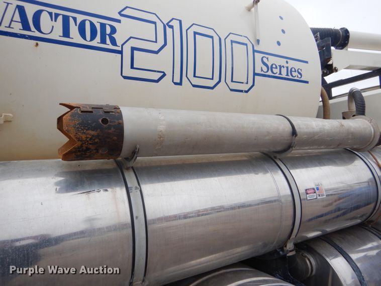 image for item FJ9882 1995 Ford L8000 sewer rodder truck