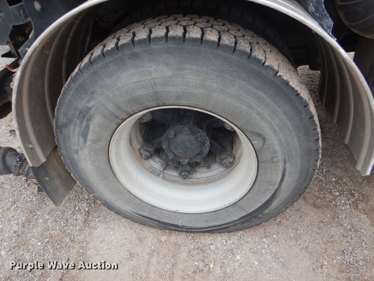 image for item FJ9882 1995 Ford L8000 sewer rodder truck