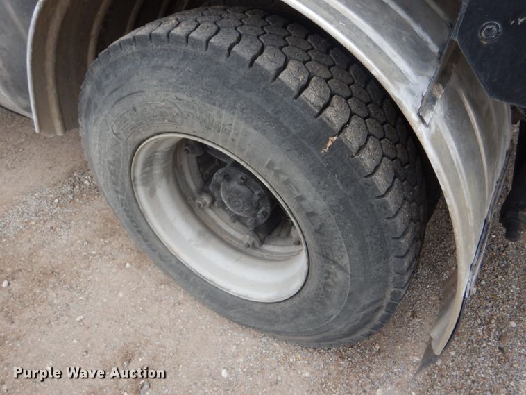 image for item FJ9882 1995 Ford L8000 sewer rodder truck