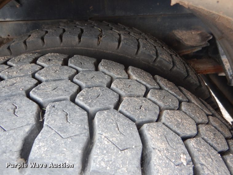 image for item FJ9882 1995 Ford L8000 sewer rodder truck