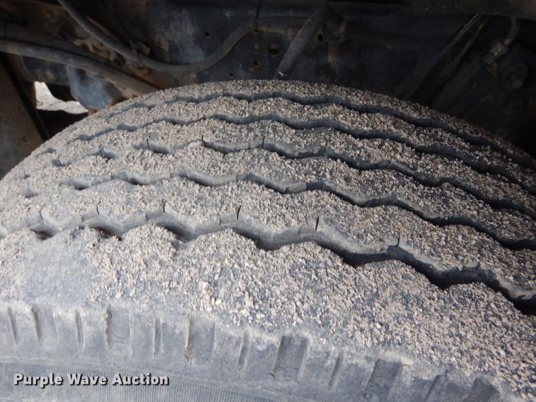 image for item FJ9882 1995 Ford L8000 sewer rodder truck