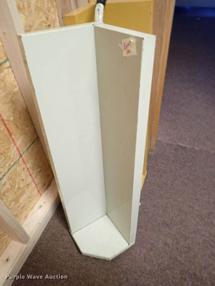 image for item FK9618 (18) book carts