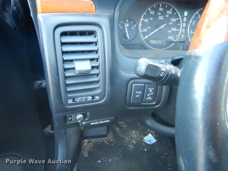 image for item FK9797 2000 Infiniti Q45